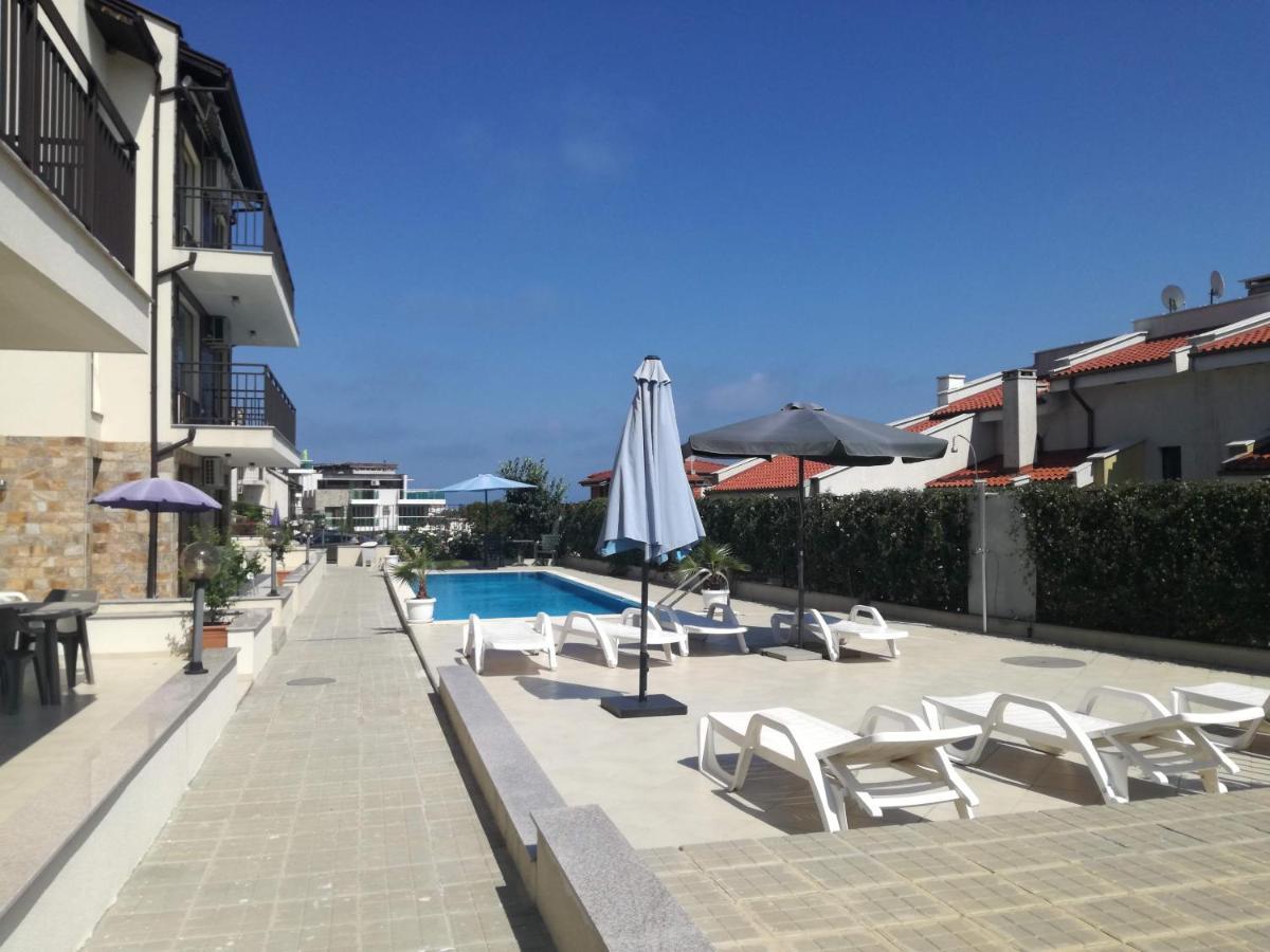 Apartments In Villas Apolon Созополь Экстерьер фото