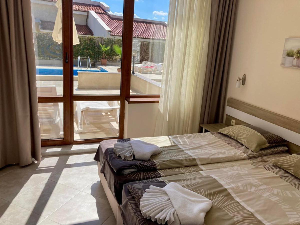 Apartments In Villas Apolon Созополь Экстерьер фото