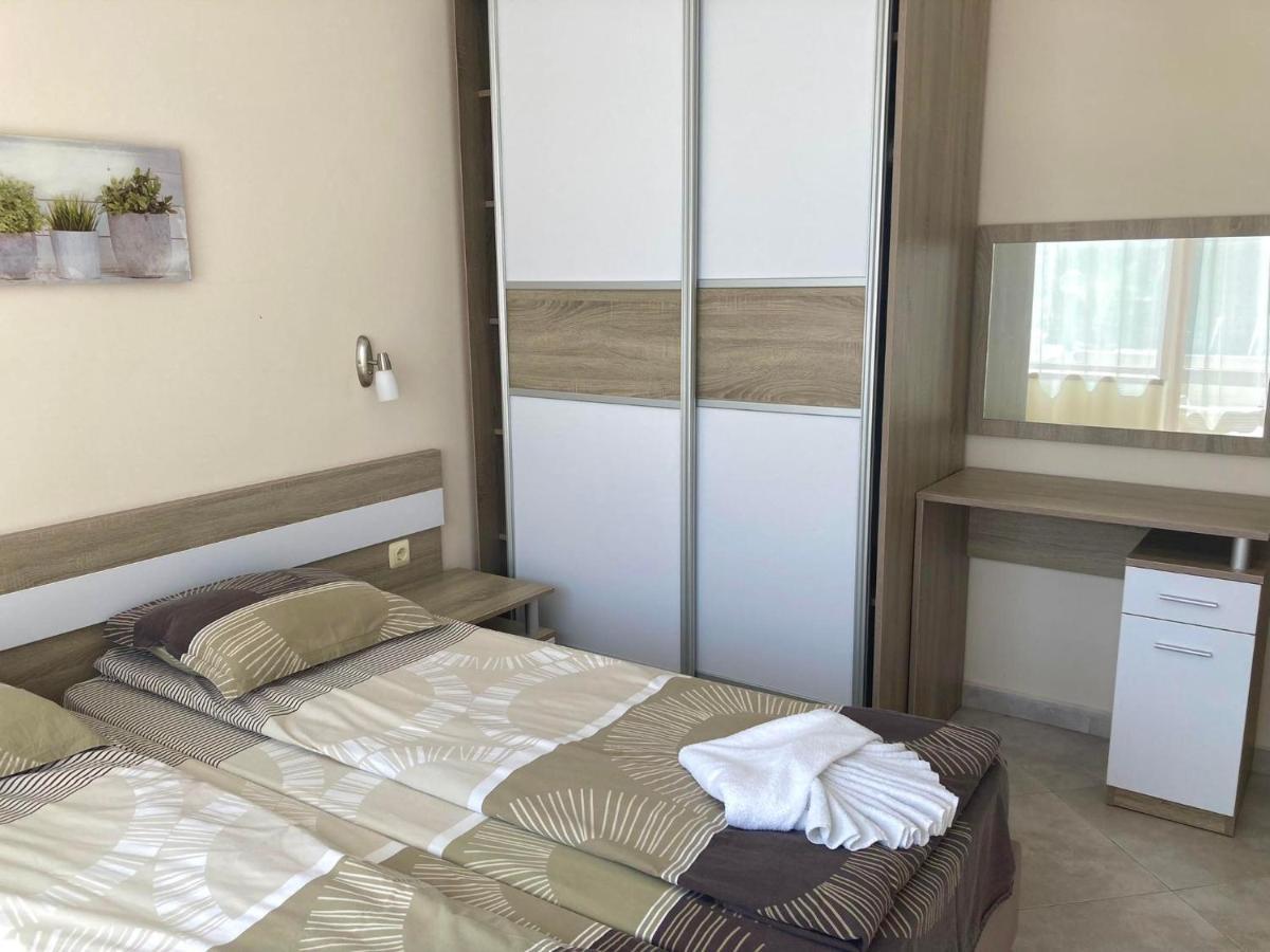 Apartments In Villas Apolon Созополь Экстерьер фото