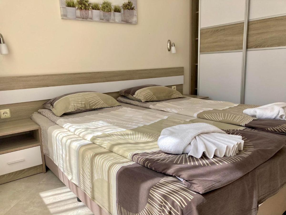 Apartments In Villas Apolon Созополь Экстерьер фото