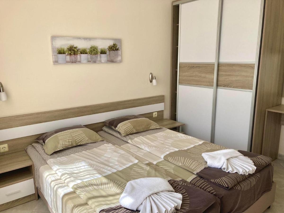 Apartments In Villas Apolon Созополь Экстерьер фото