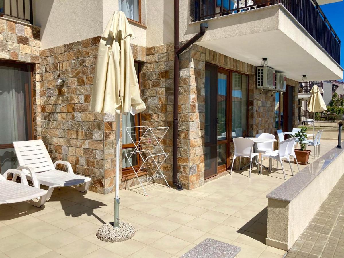 Apartments In Villas Apolon Созополь Экстерьер фото
