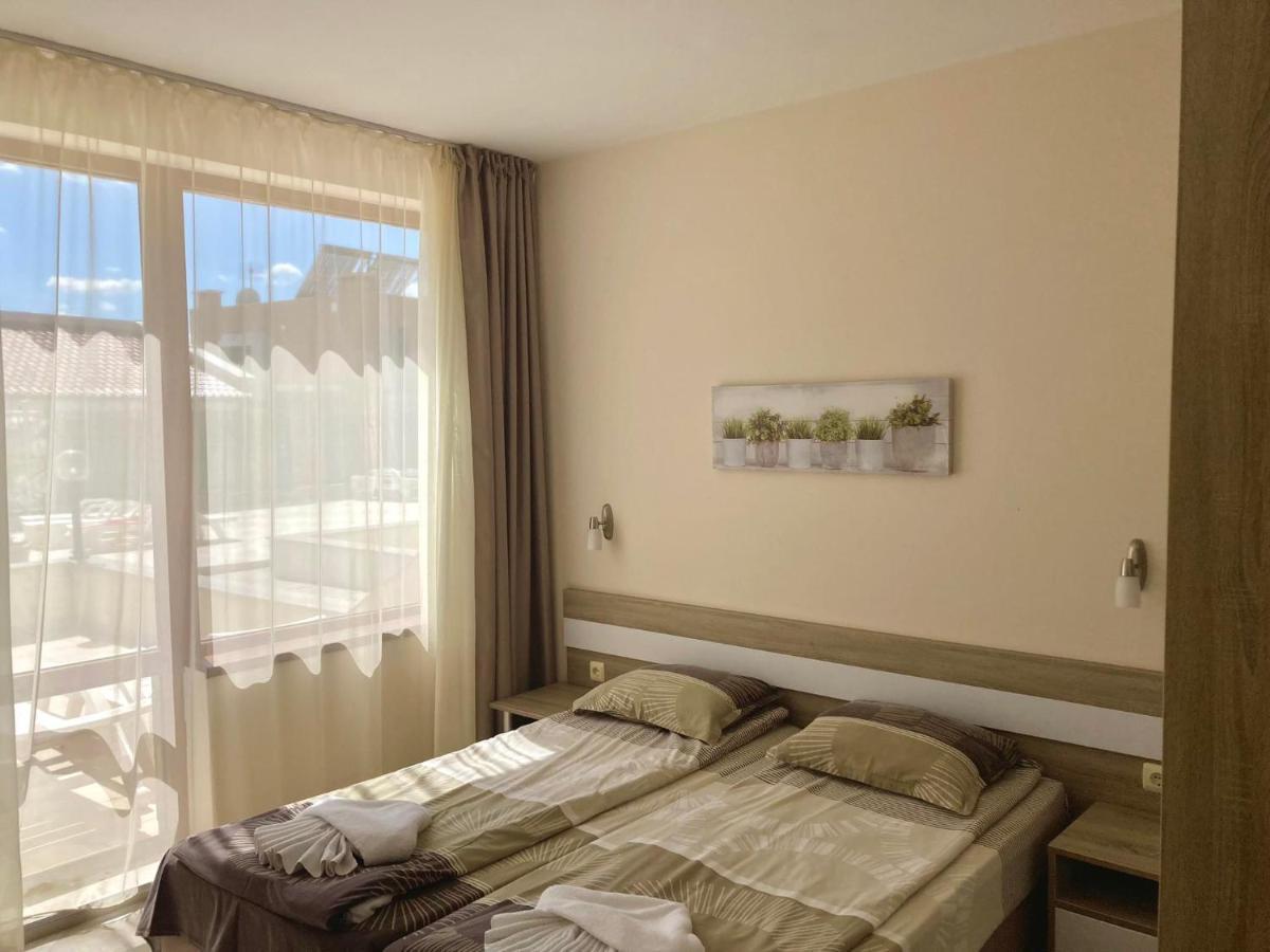 Apartments In Villas Apolon Созополь Экстерьер фото