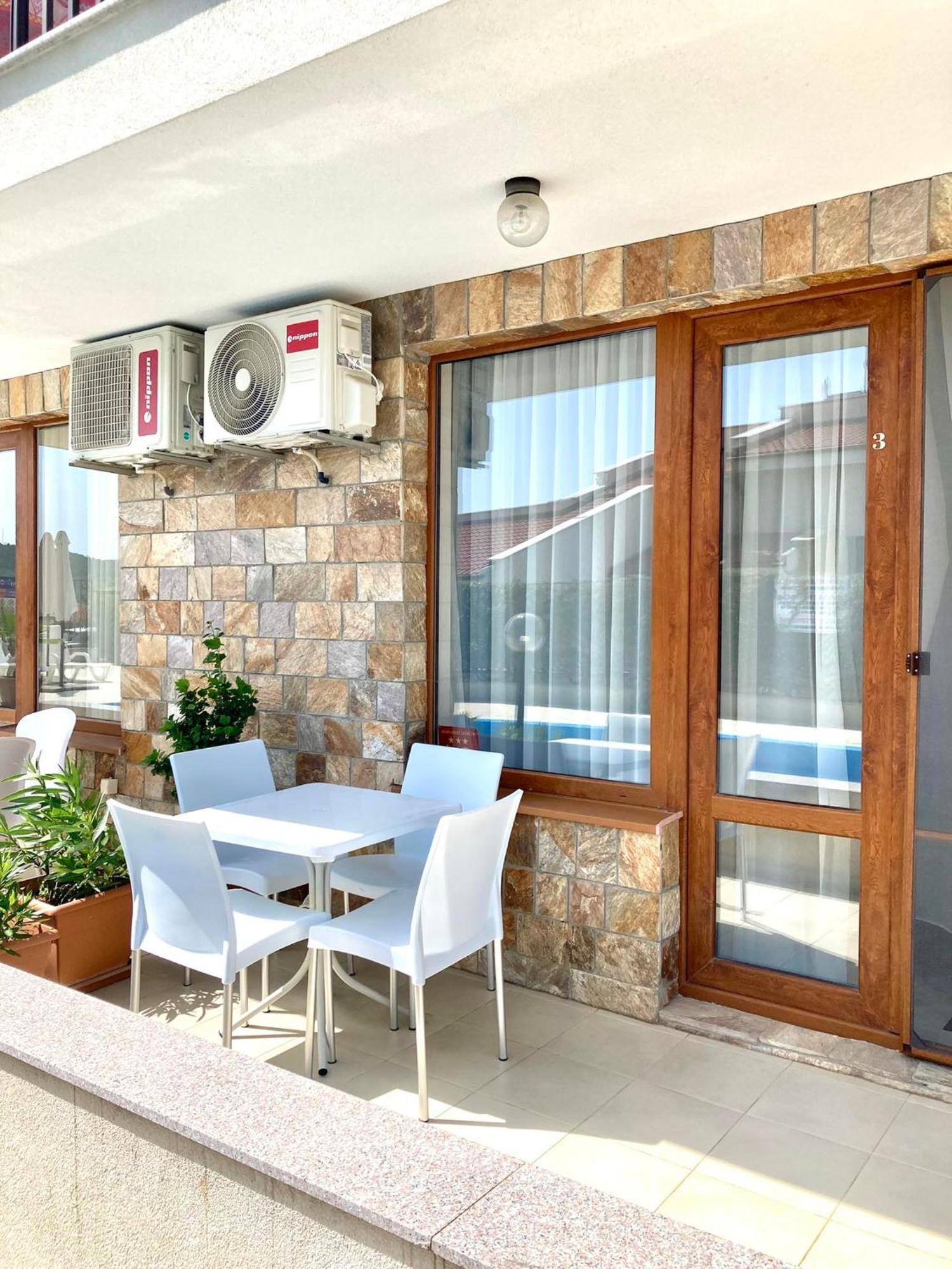 Apartments In Villas Apolon Созополь Экстерьер фото
